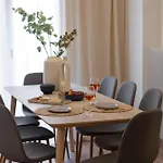 Skyline 3br, Center, 8 Guests *