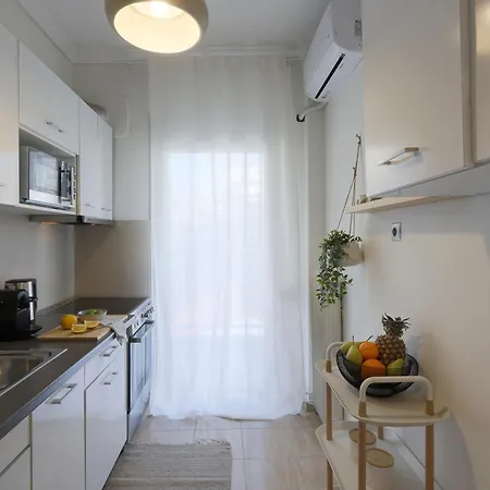 Skyline 3br, Center, 8 Guests Apartment *