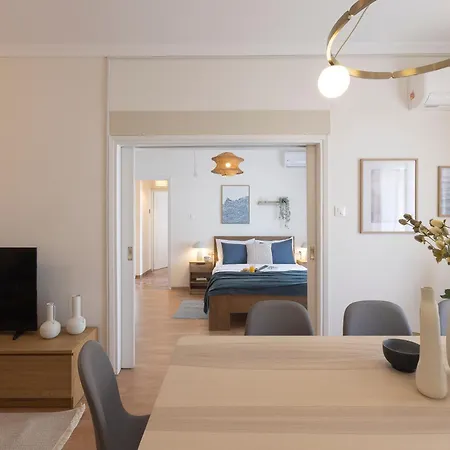 Skyline 3br, Center, 8 Guests *
