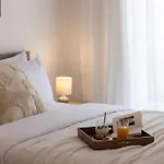 Skyline 3br, Center, 8 Guests Apartman