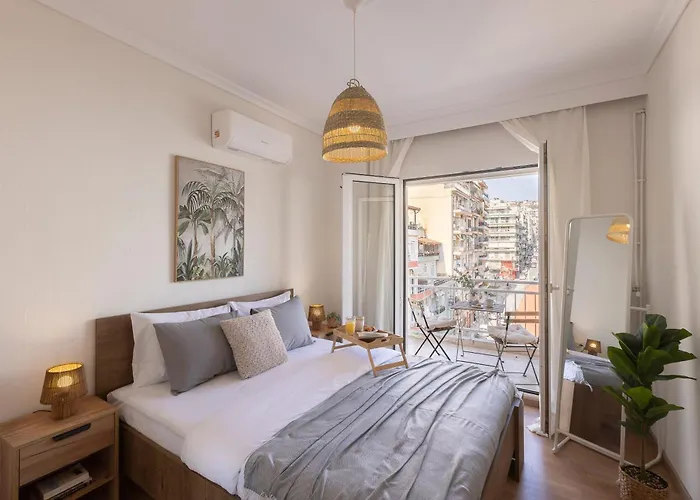 Skyline 3br, Center, 8 Guests شقة سالونيك