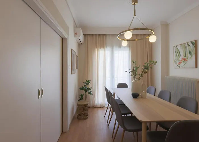 Skyline 3br, Center, 8 Guests شقة سالونيك