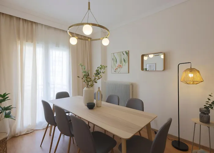 Skyline 3br, Center, 8 Guests شقة سالونيك