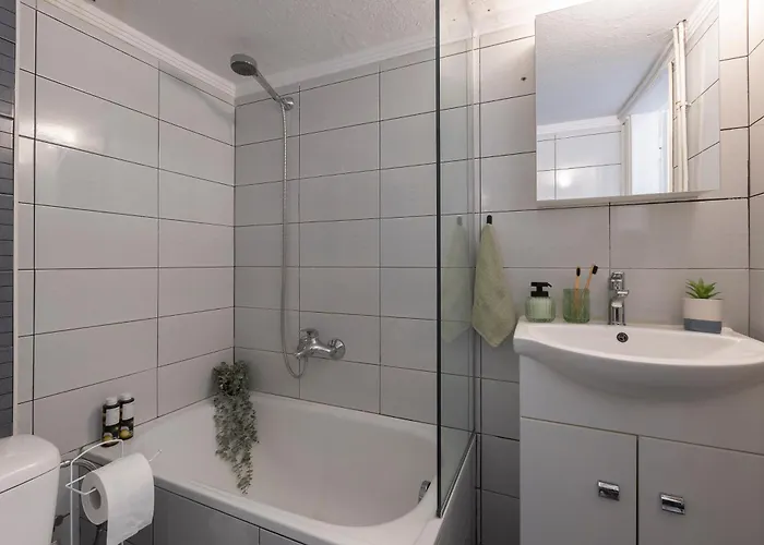 Skyline 3br, Center, 8 Guests شقة *