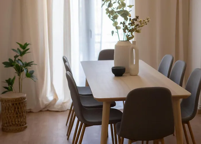 Skyline 3br, Center, 8 Guests * سالونيك