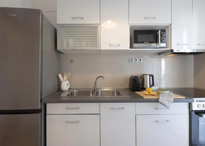 Skyline 3br, Center, 8 Guests * سالونيك