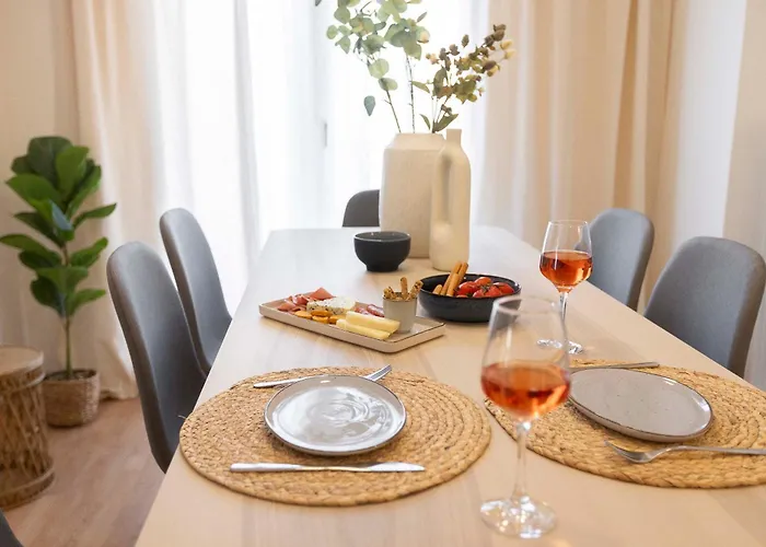 Skyline 3br, Center, 8 Guests شقة سالونيك