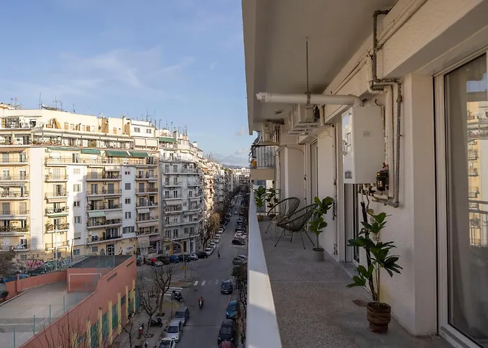 Skyline 3br, Center, 8 Guests سالونيك